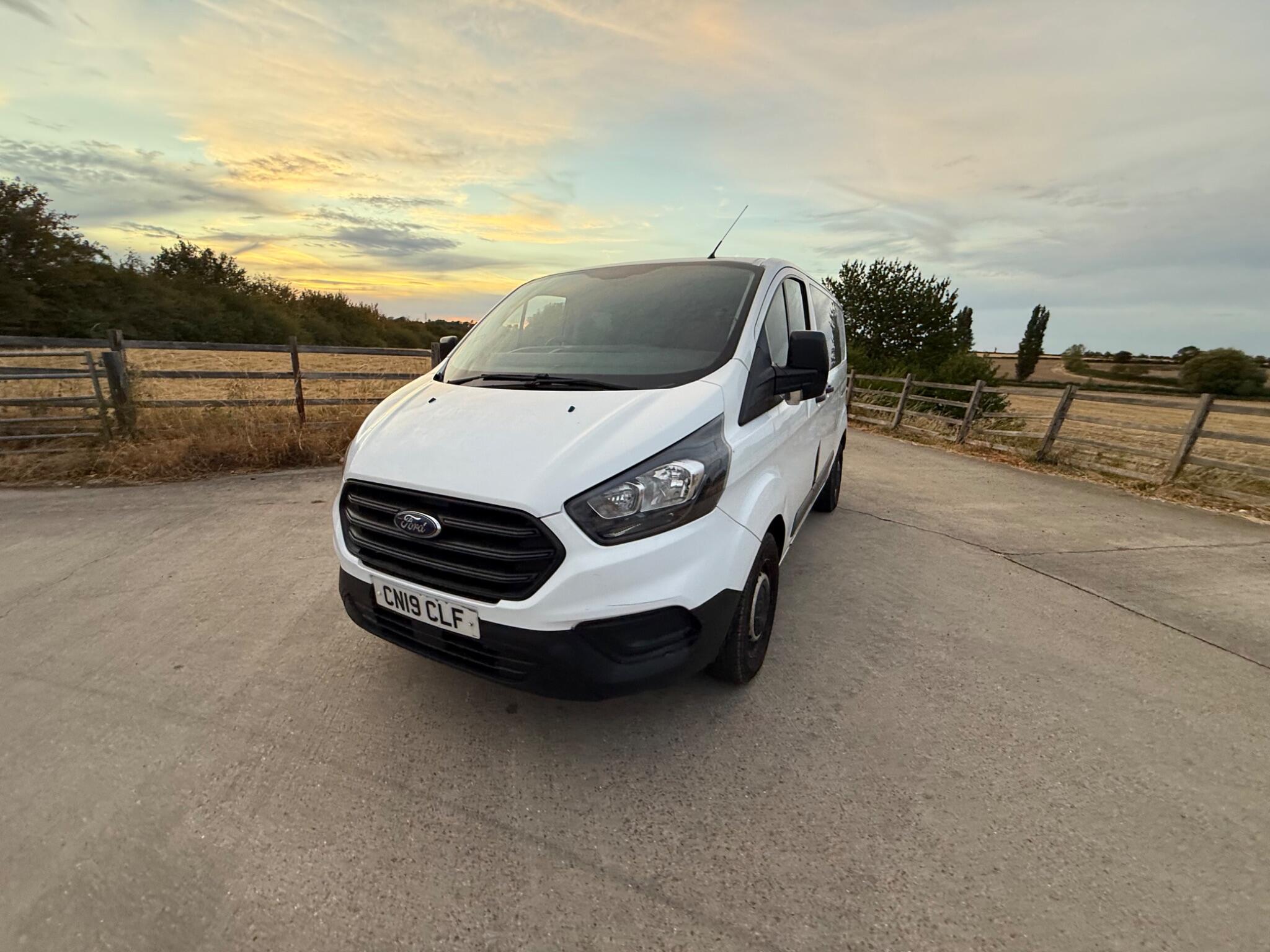 Ford Transit Custom 2.0 320 EcoBlue L1 H1 Euro 6 5dr — photo 43 of 82